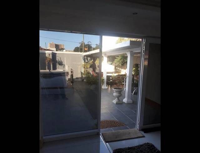 3 BEDROOM HOUSE FOR SALE IN SYDENHAM